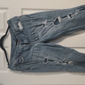 Maurices distressed capri jeans